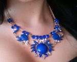 Výrazný tmavomodrý náhrdelník Výrazný tmavomodrý náhrdelník