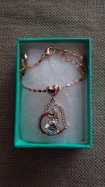 Náhrdelník s přívěskem Náhrdelník s přívěskem