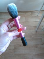 Kosmetický štetec Kosmetický štetec