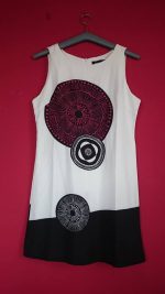 Černobílé šaty alá Desigual Černobílé šaty alá Desigual